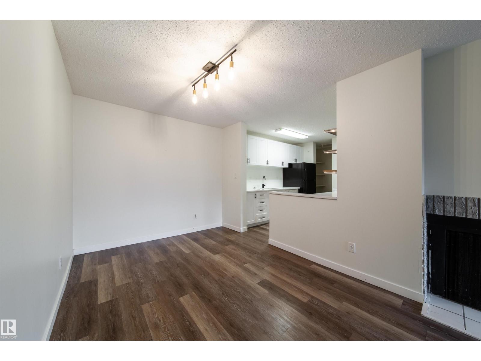5898 172 ST NW