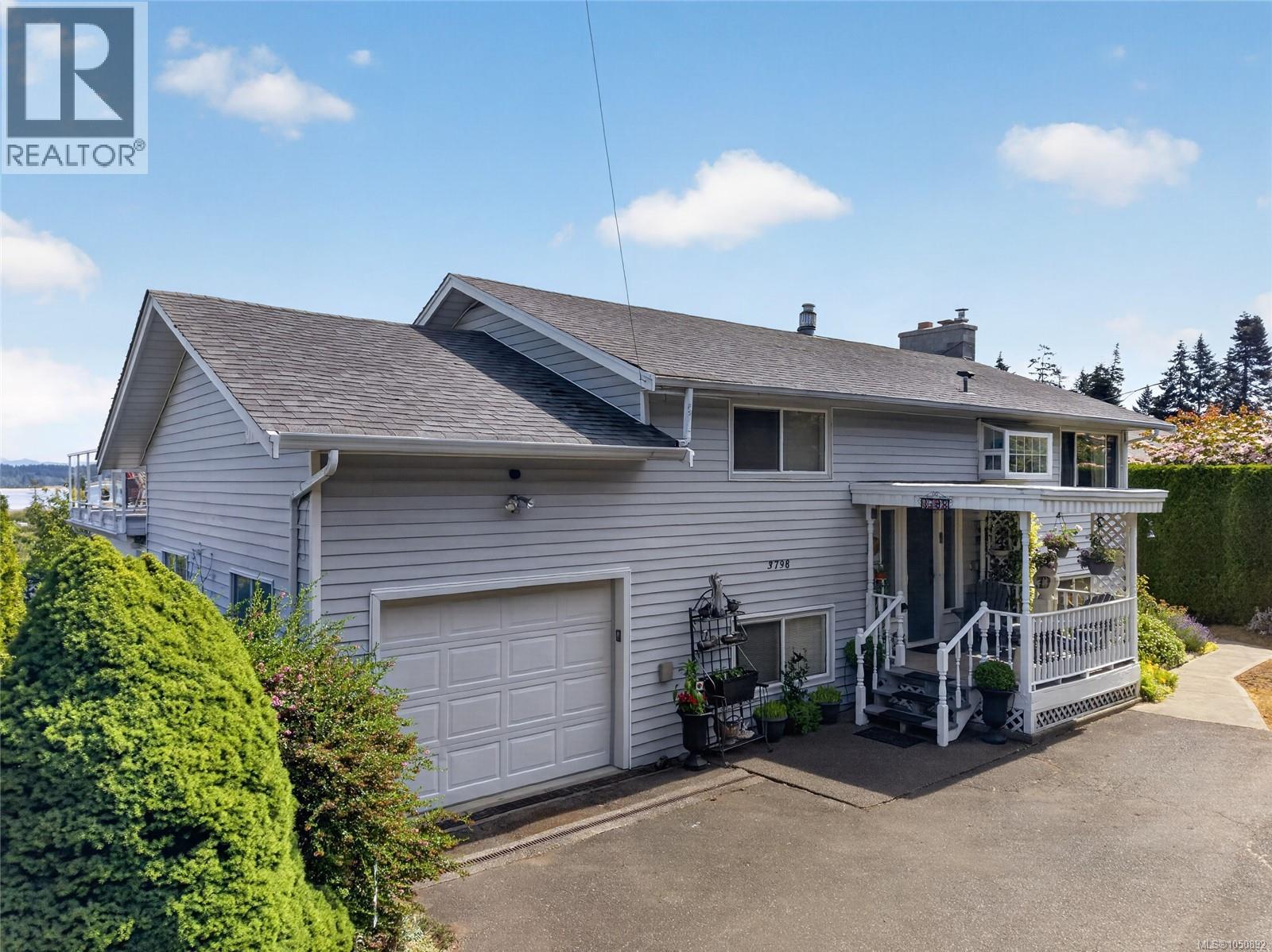 3798 Laurel Dr