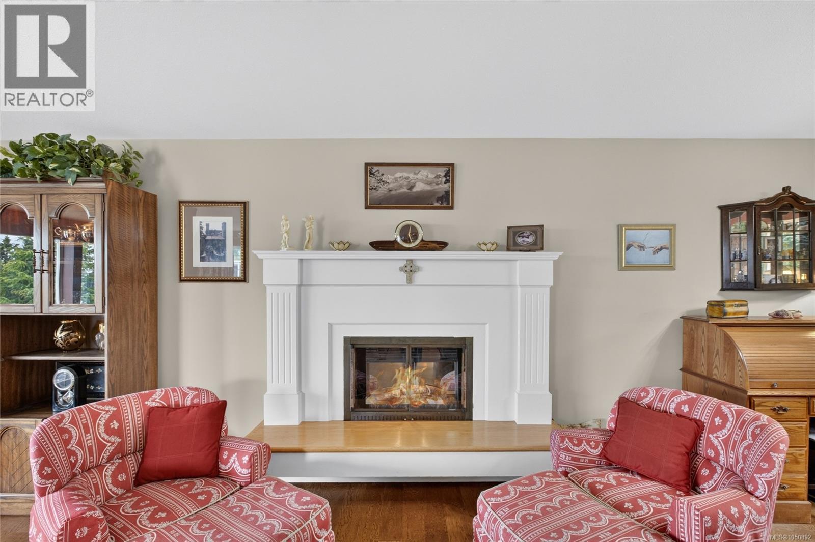 3798 Laurel Dr