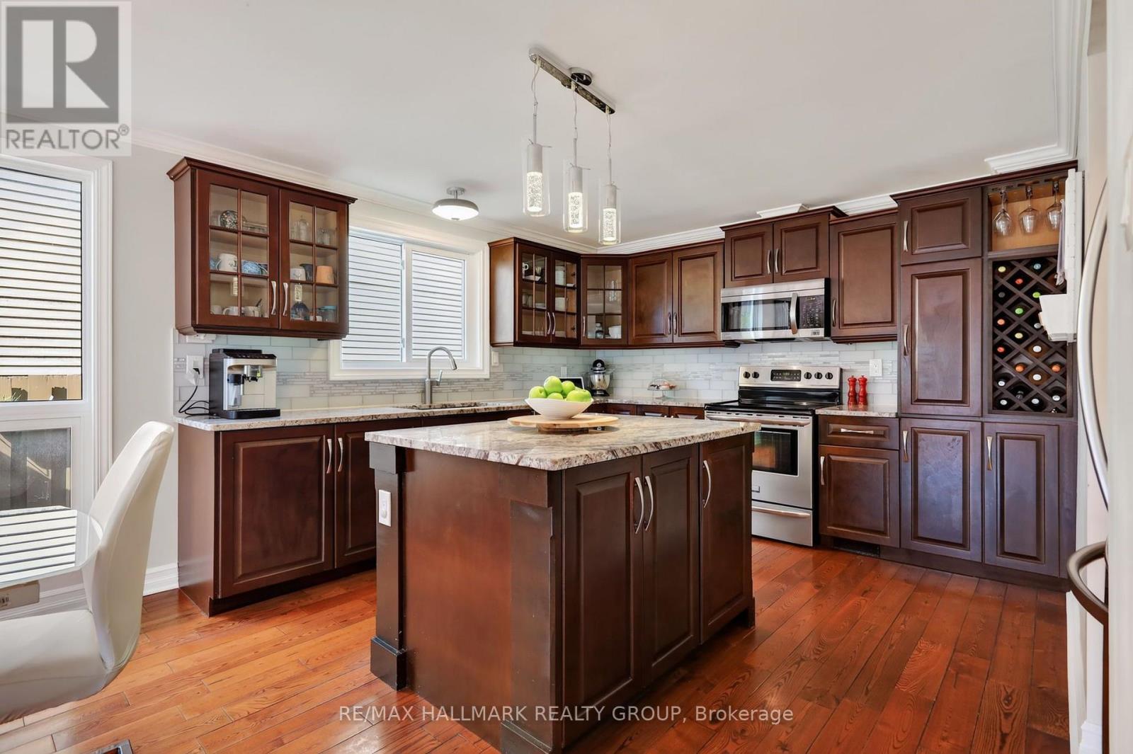 6109 Forestglen Crescent, Ottawa, Ontario  K1C 5N9 - Photo 4 - X13849584