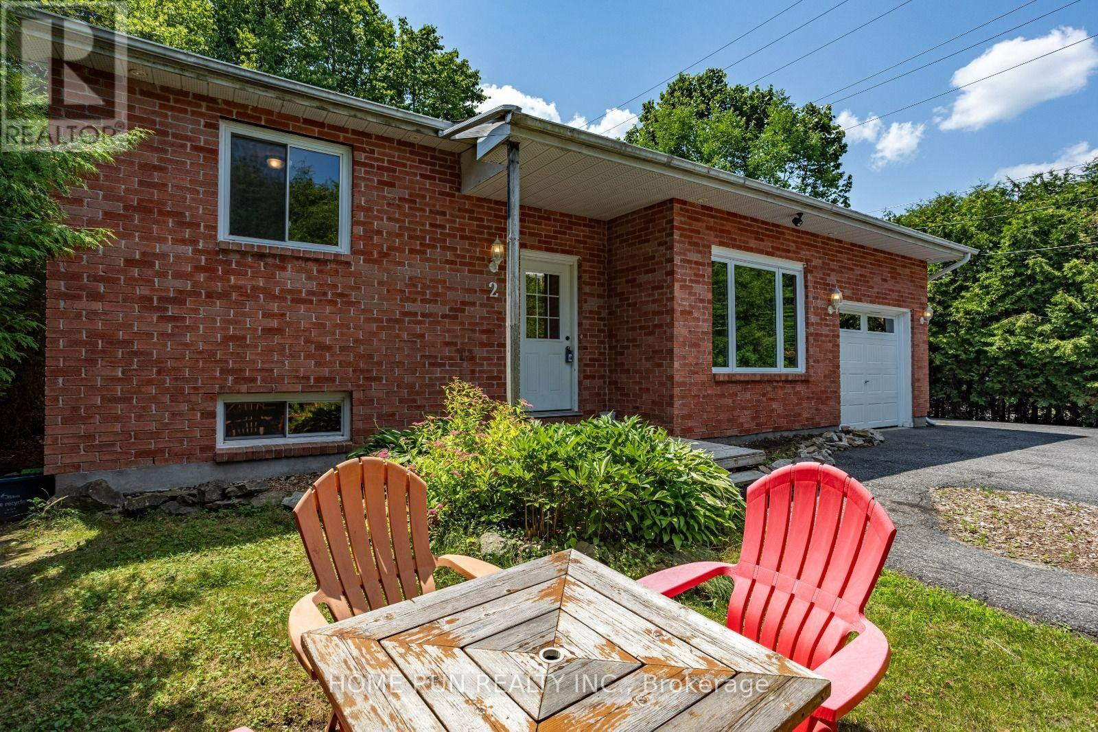 2 Caribou Avenue, Ottawa, Ontario K2S 1M5 - Photo 2 - X13849616