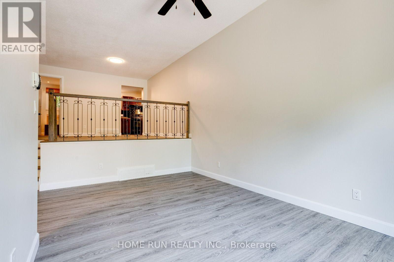 2 Caribou Avenue, Ottawa, Ontario K2S 1M5 - Photo 5 - X13849616