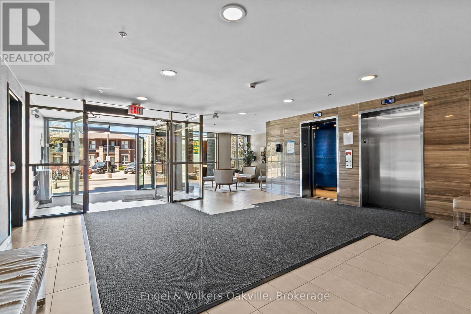 135 - 5010 Corporate Drive, Burlington, Ontario  L7L 0H6 - Photo 2 - W13849694