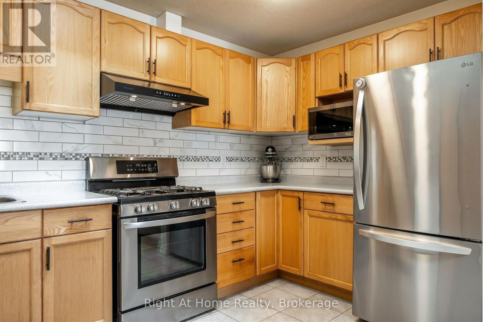 301 Norman Street, Stratford, Ontario  N5A 7Y3 - Photo 10 - X13719574