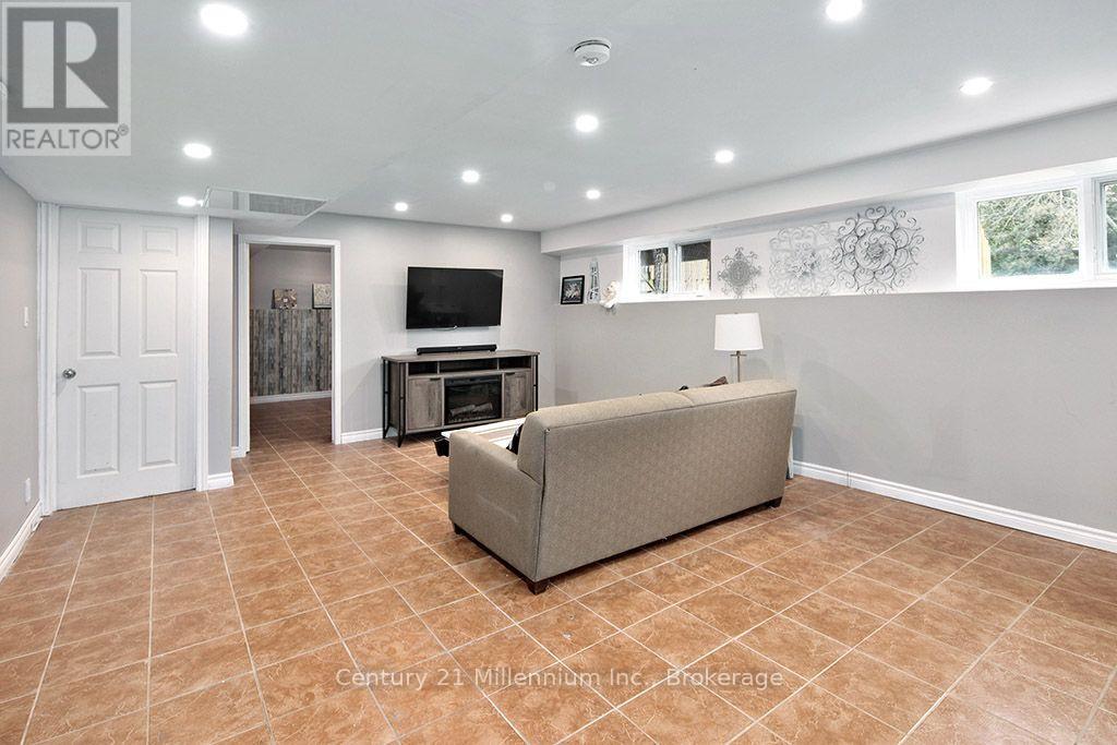 46 Donald Avenue, Clearview (Nottawa), Ontario  L0M 1P0 - Photo 34 - S13849220