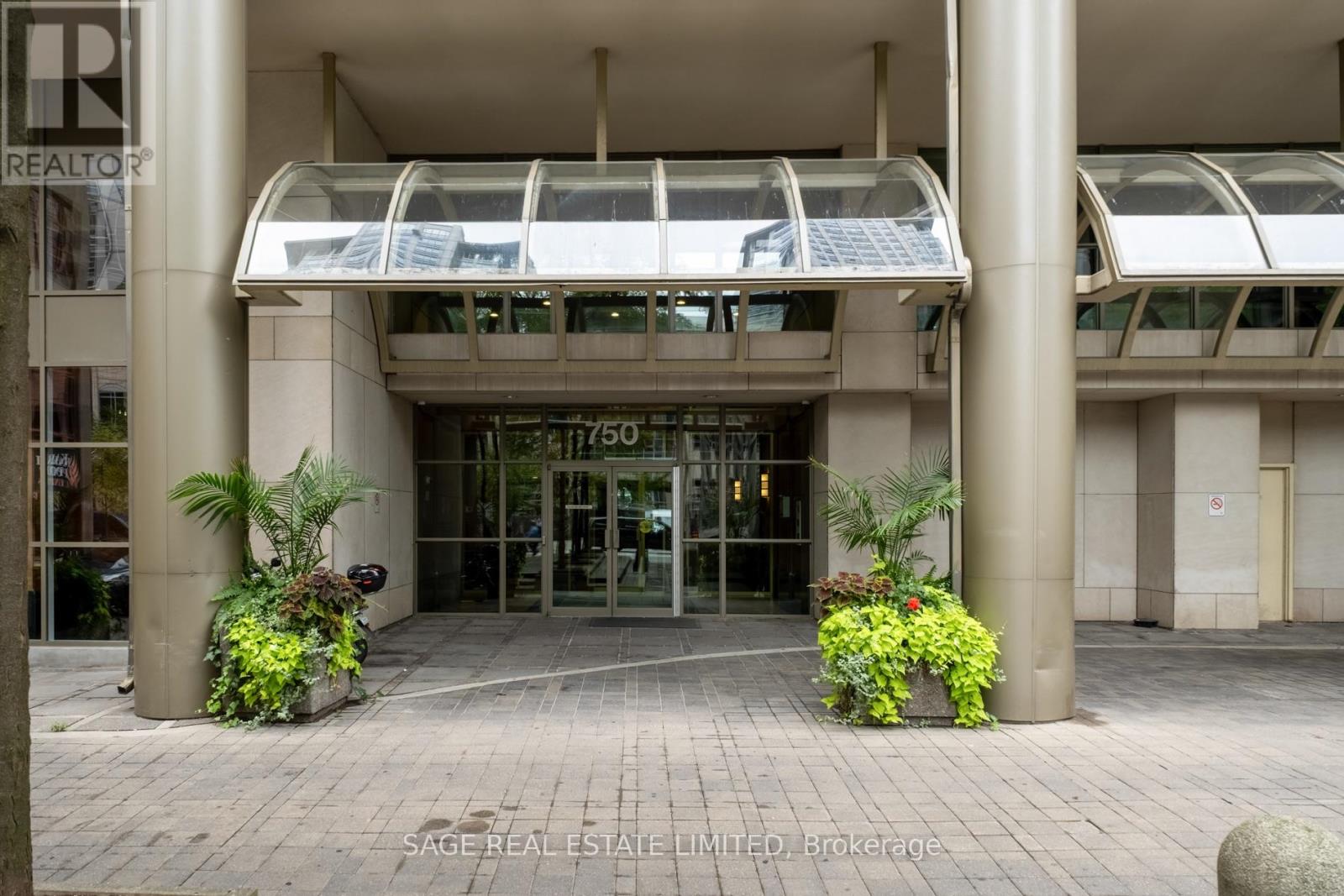 2109 - 750 Bay Street, Toronto, Ontario  M5G 1N6 - Photo 32 - C13849536