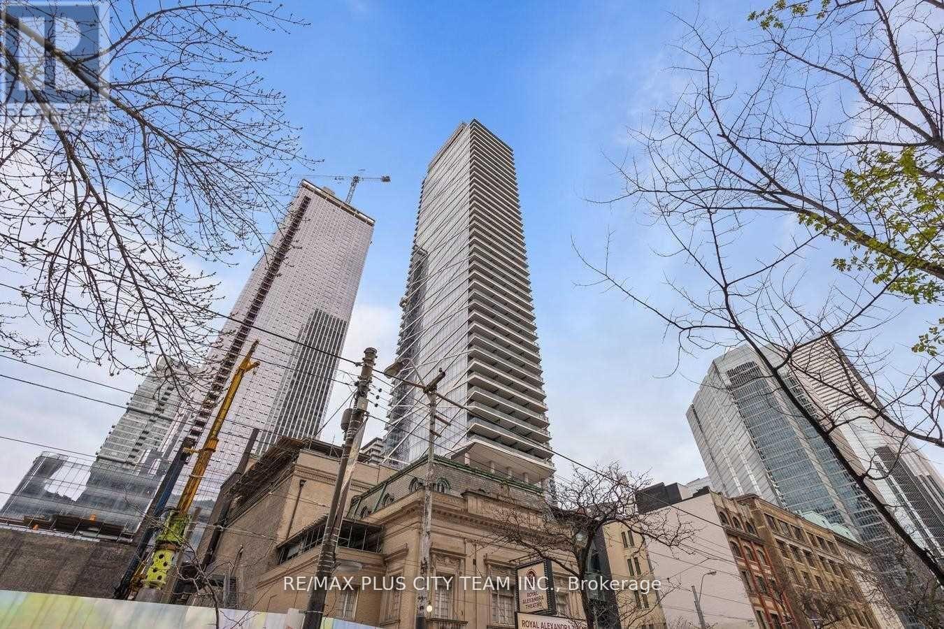 2701 - 224 King Street W, Toronto, Ontario  M5V 1H8 - Photo 1 - C13849676