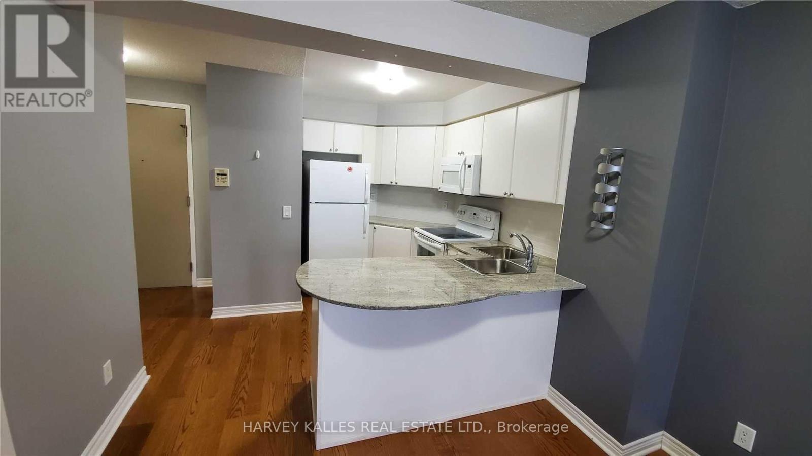 2313 - 763 Bay Street, Toronto, Ontario  M5G 2R3 - Photo 2 - C13849684