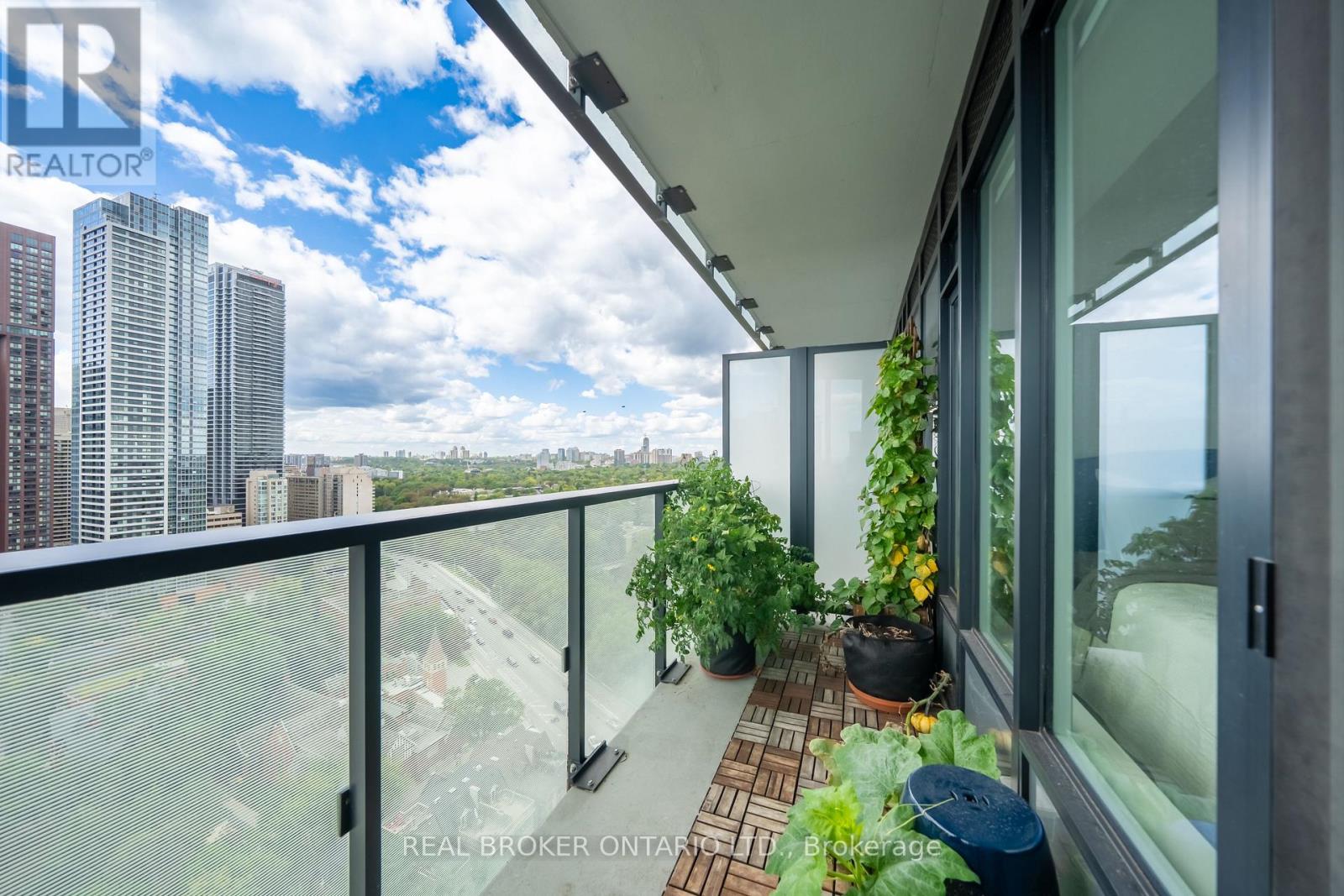 2108 - 575 Bloor Street E, Toronto, Ontario  M4W 0B2 - Photo 15 - C13849796