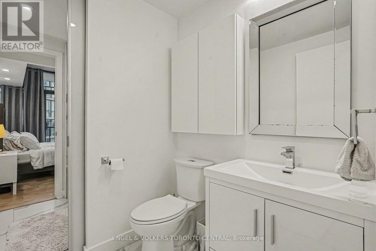 1503 - 33 Charles Street E, Toronto, Ontario  M4Y 1R9 - Photo 11 - C13849814