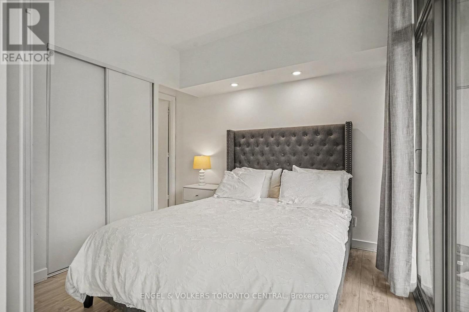 1503 - 33 Charles Street E, Toronto, Ontario  M4Y 1R9 - Photo 9 - C13849814
