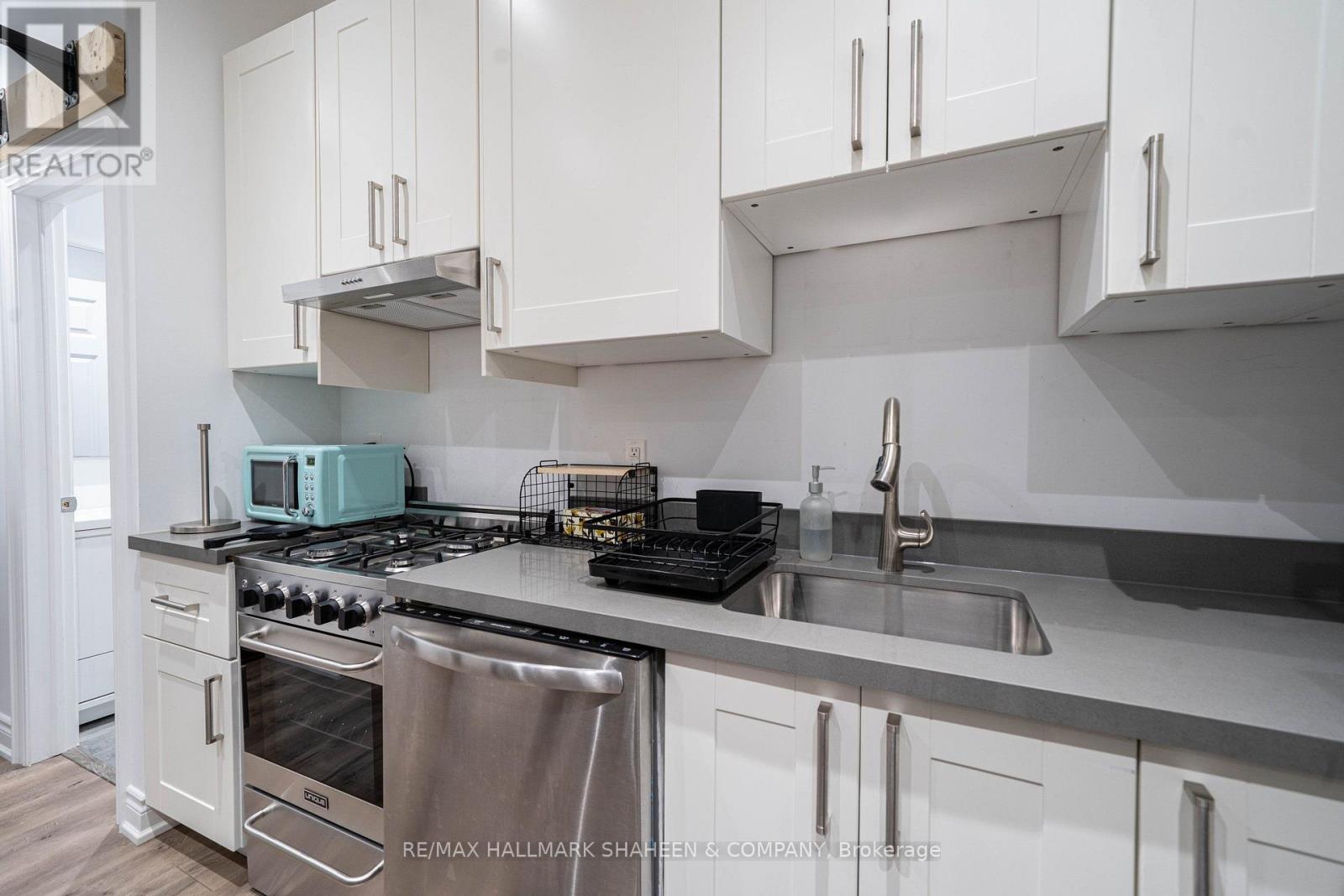 Studio - 208 Dovercourt Road, Toronto, Ontario  M6J 3C8 - Photo 5 - C13849852