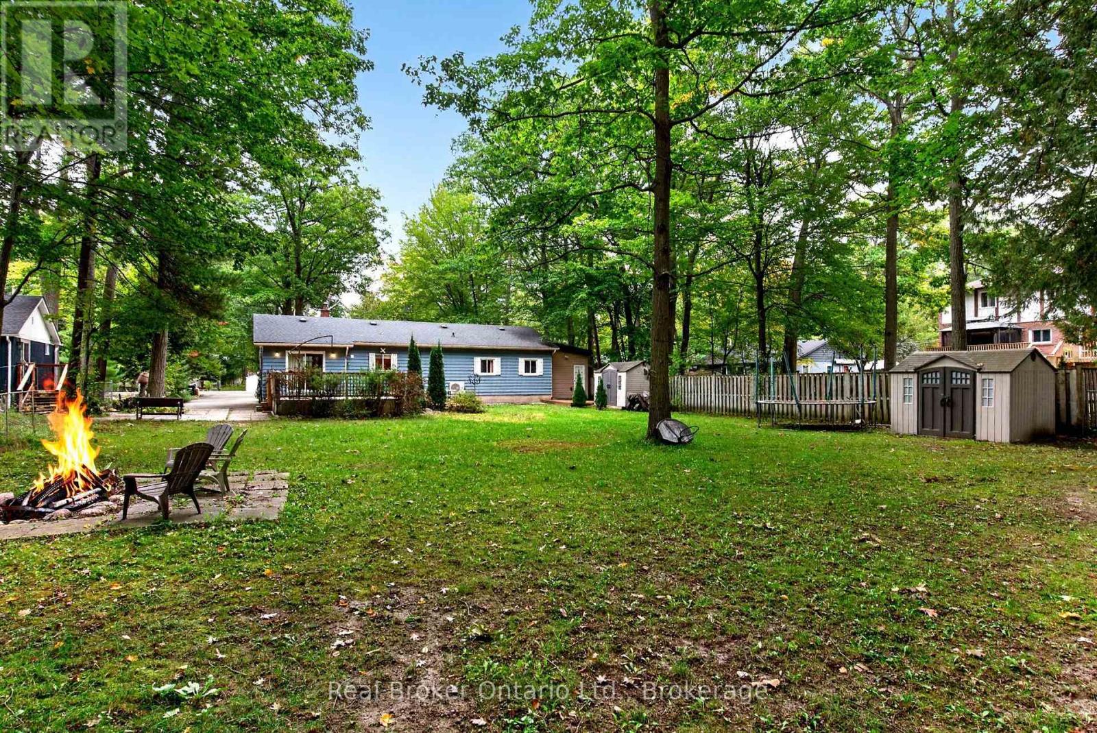 16 Fredrick Avenue, Tiny, Ontario  L0L 1P0 - Photo 2 - S13849548