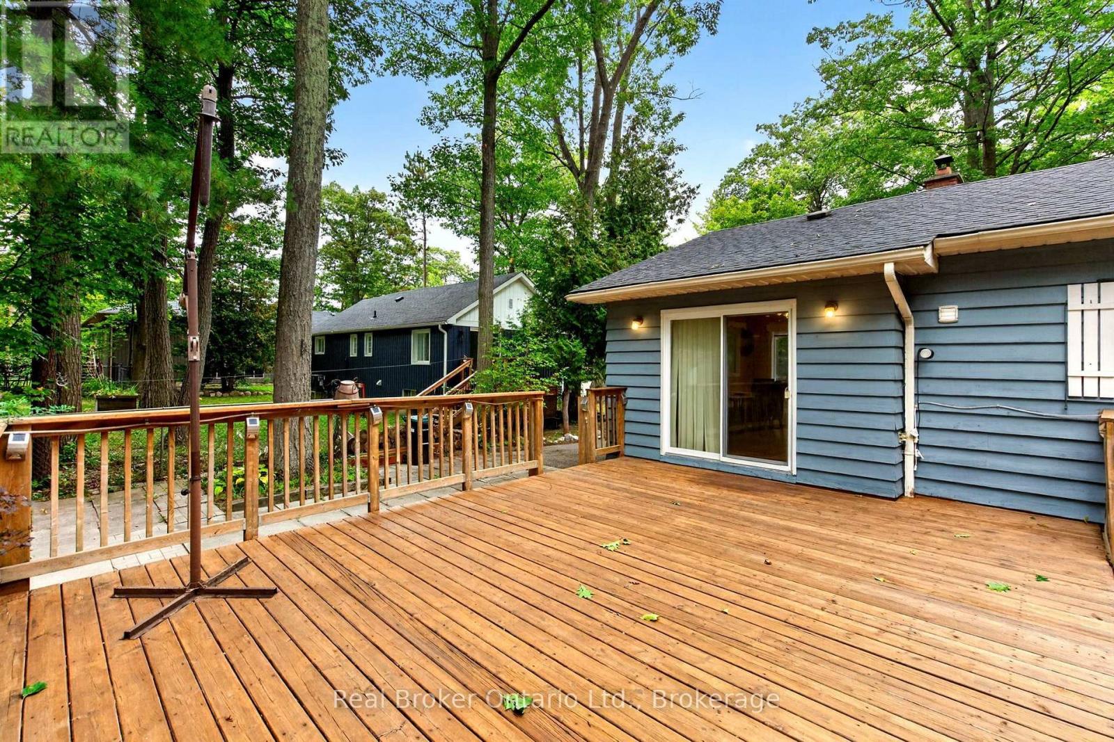 16 Fredrick Avenue, Tiny, Ontario  L0L 1P0 - Photo 24 - S13849548