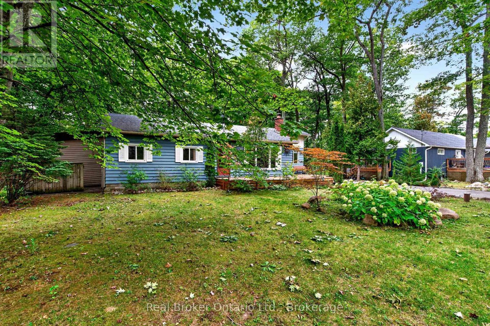 16 Fredrick Avenue, Tiny, Ontario  L0L 1P0 - Photo 3 - S13849548