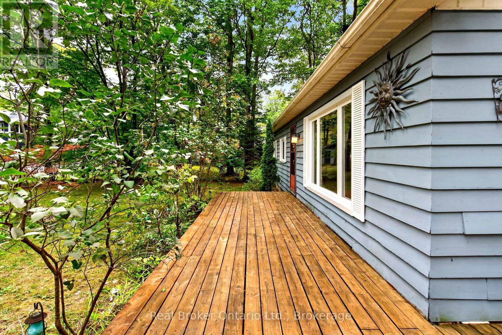 16 Fredrick Avenue, Tiny, Ontario  L0L 1P0 - Photo 6 - S13849548
