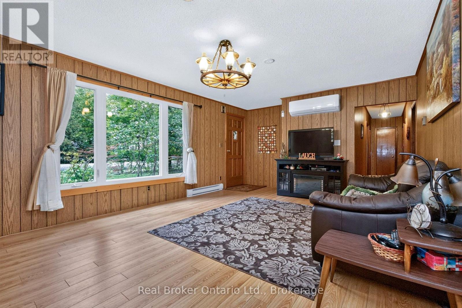 16 Fredrick Avenue, Tiny, Ontario  L0L 1P0 - Photo 8 - S13849548