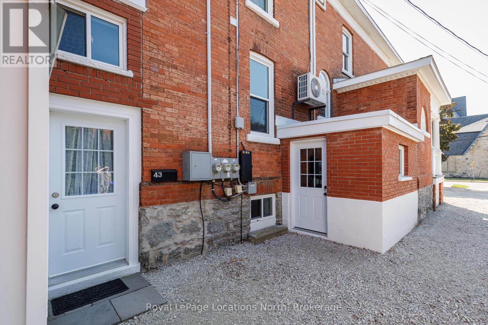 43 Elgin Street, Collingwood, Ontario  L9Y 3L6 - Photo 3 - S13849686