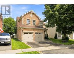 16 WARING AVENUE, Whitby, Ontario