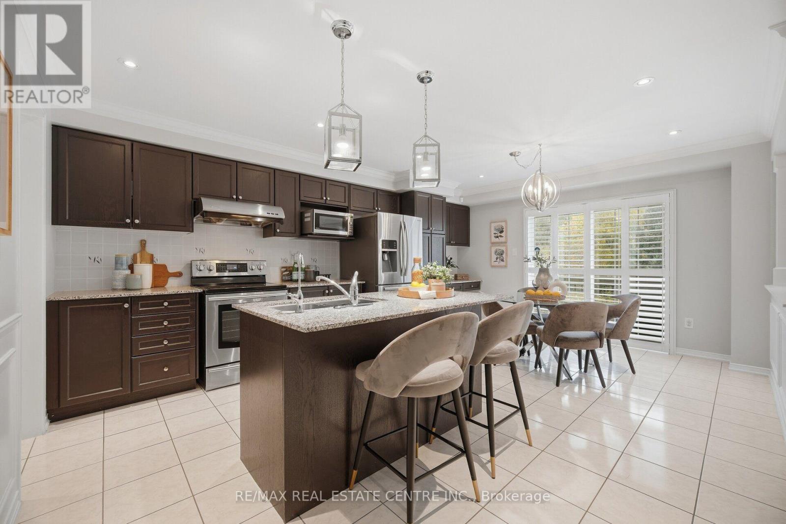 33 Mosely Crescent, Ajax, Ontario  L1Z 0M9 - Photo 14 - E13849598