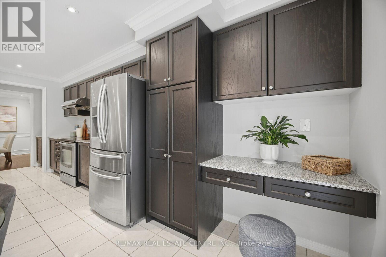 33 Mosely Crescent, Ajax, Ontario  L1Z 0M9 - Photo 19 - E13849598