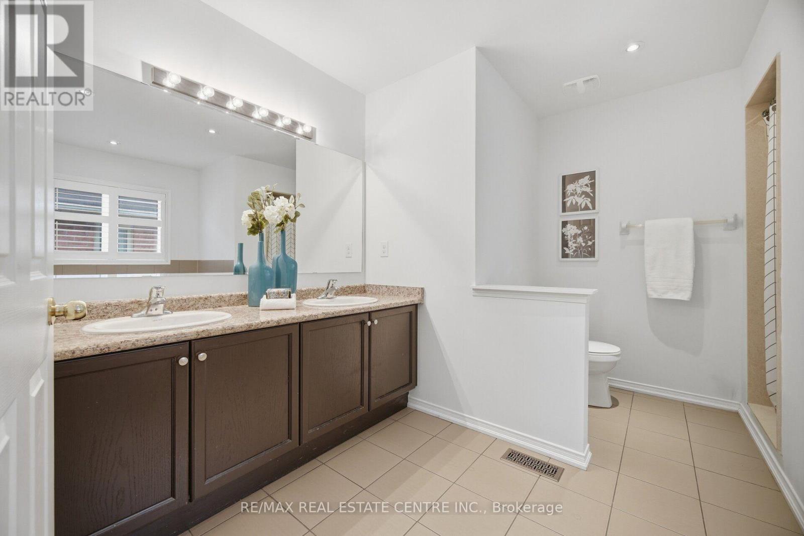 33 Mosely Crescent, Ajax, Ontario  L1Z 0M9 - Photo 27 - E13849598