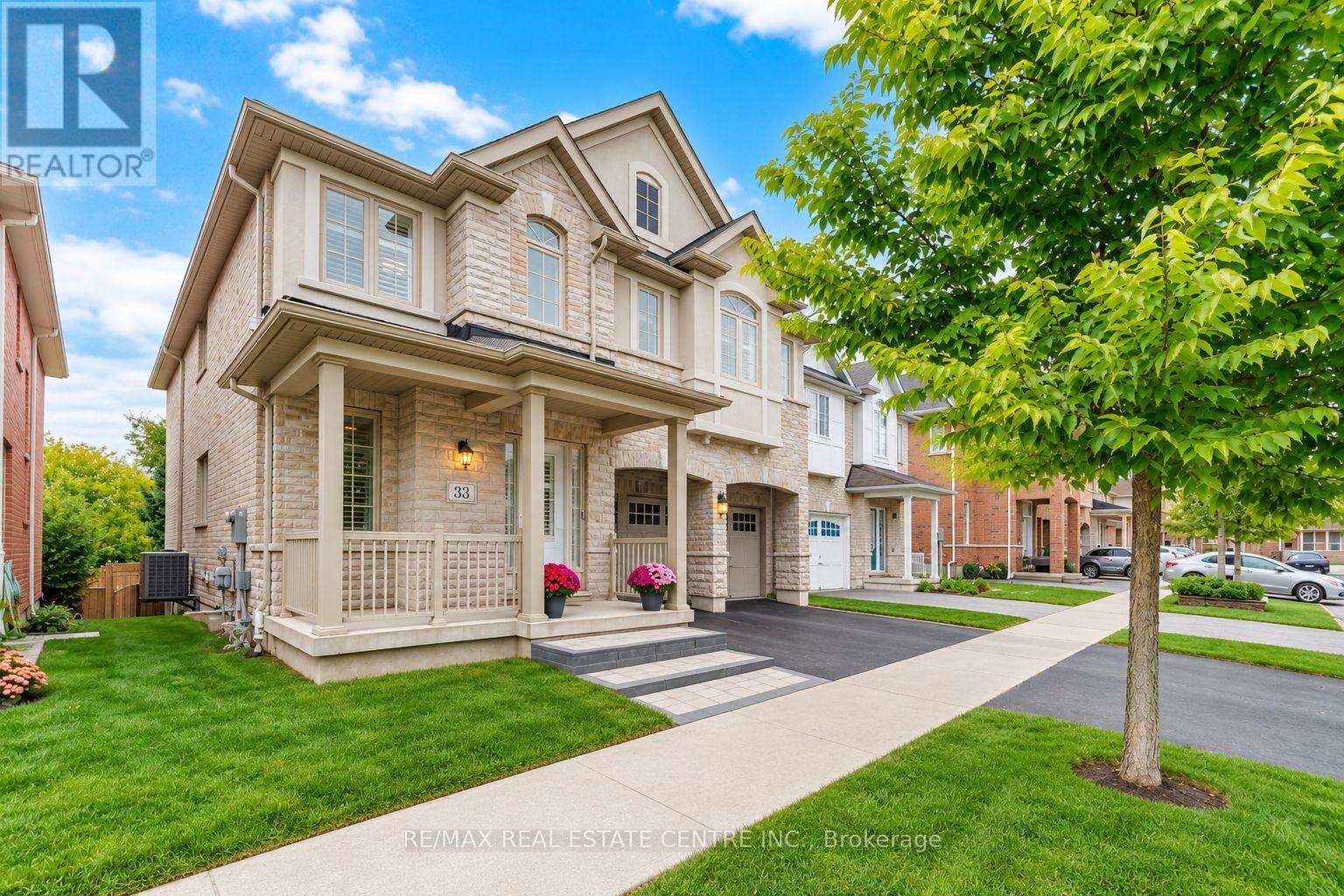 33 Mosely Crescent, Ajax, Ontario  L1Z 0M9 - Photo 4 - E13849598