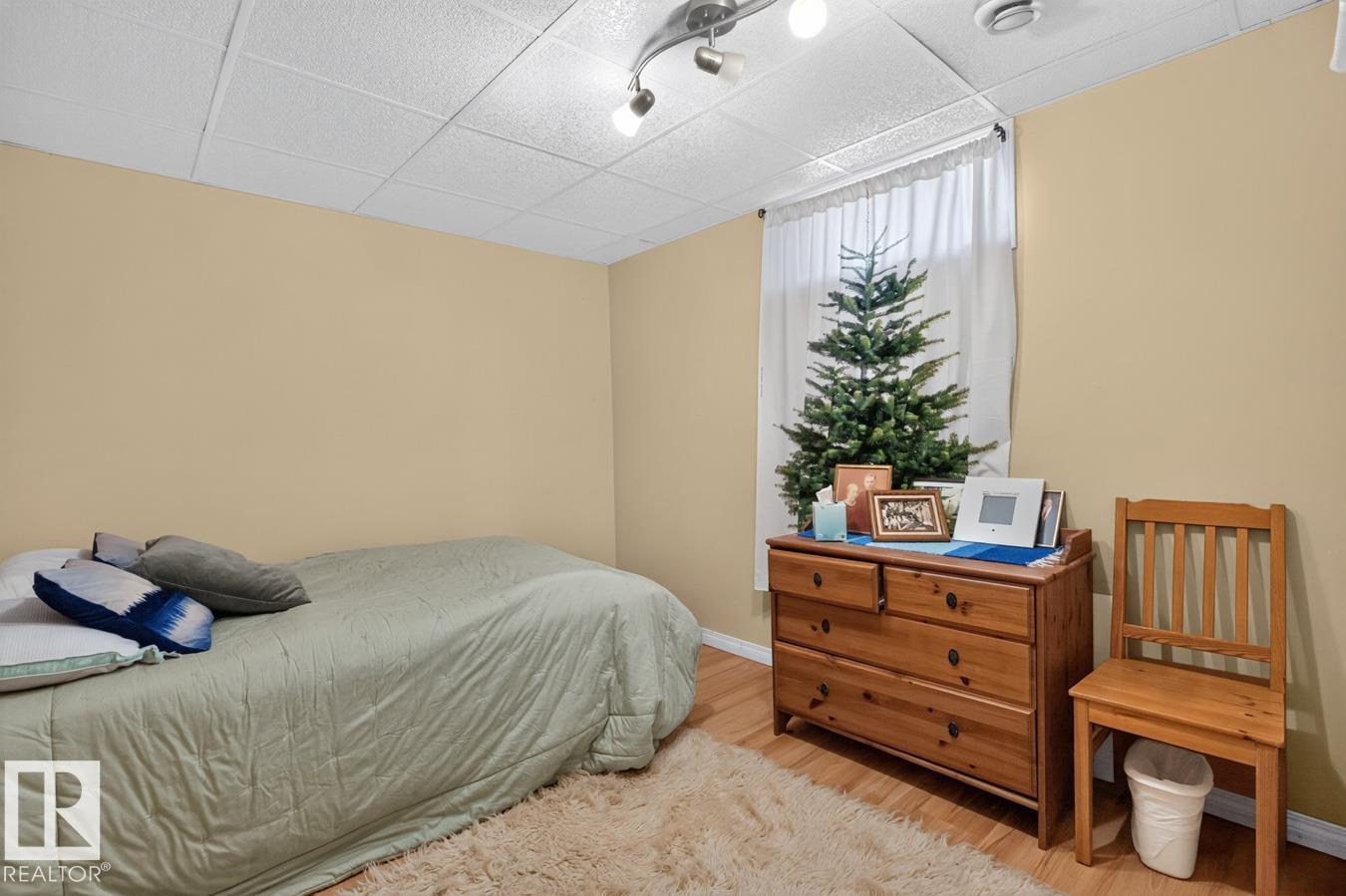 3511 106 AV NW