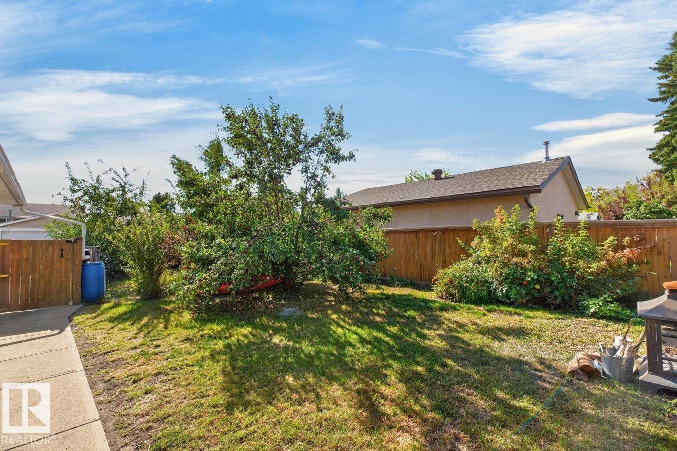 3511 106 AV NW