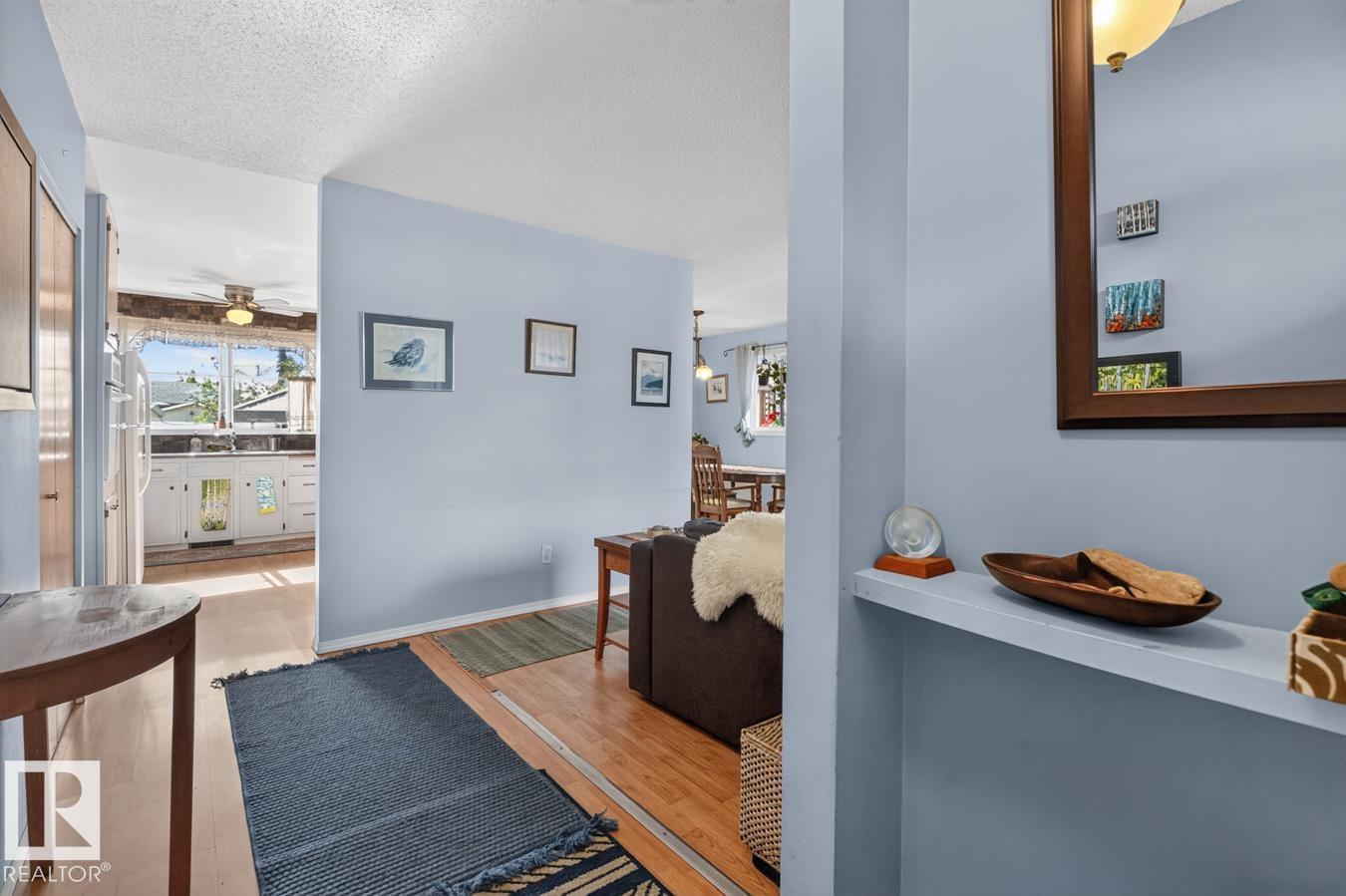 3511 106 AV NW