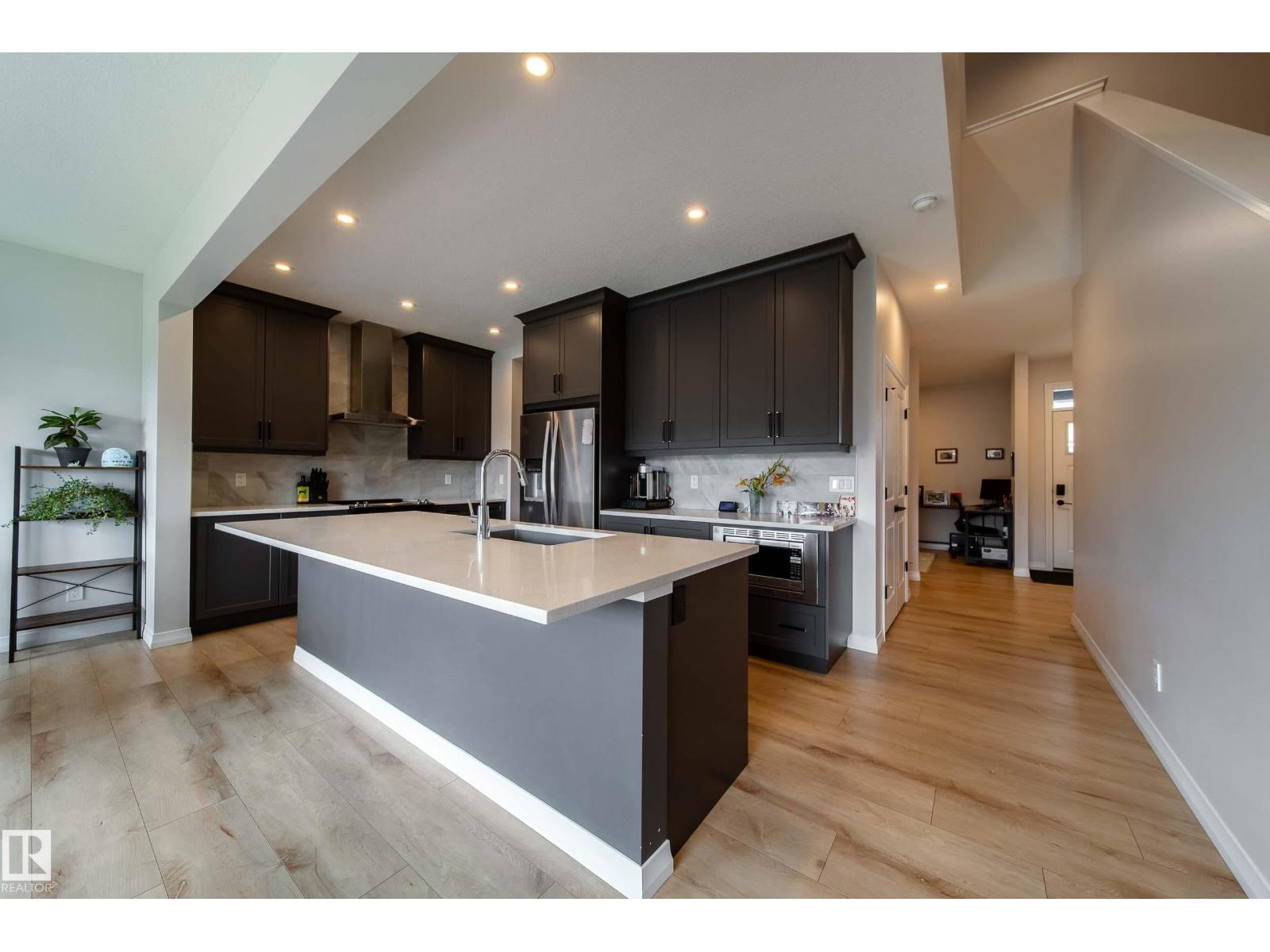 21035 128 AV NW