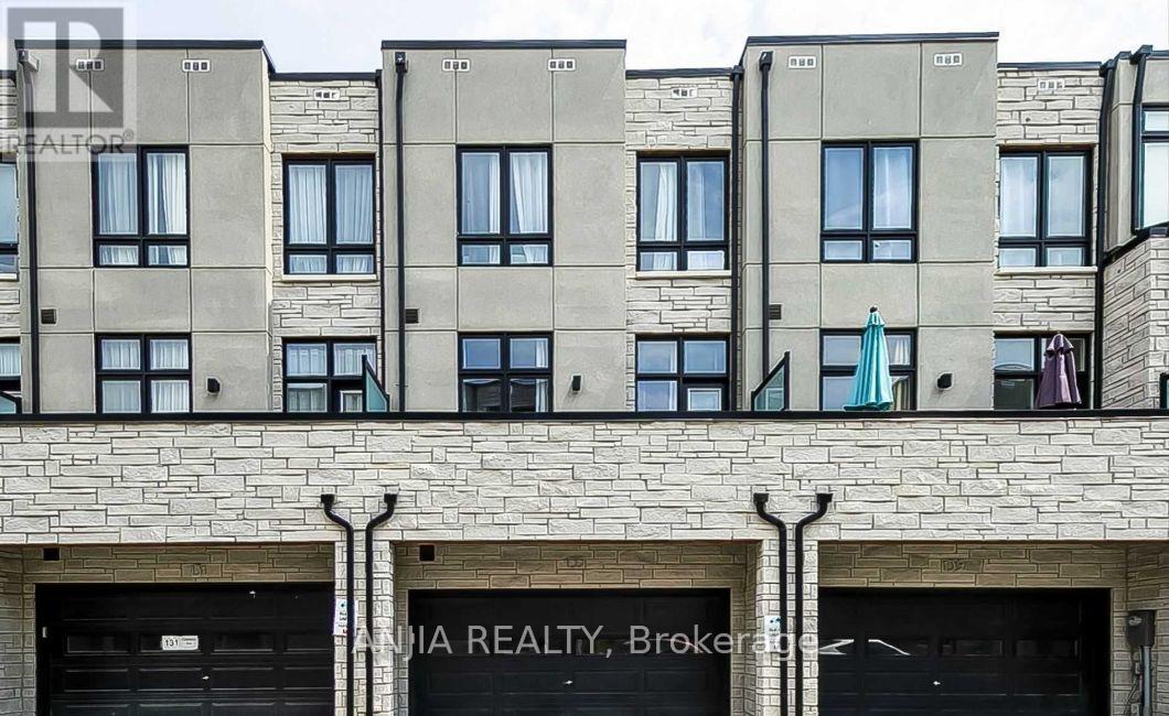 135 Carpaccio Avenue, Vaughan, Ontario  L4H 4R6 - Photo 3 - N13849512