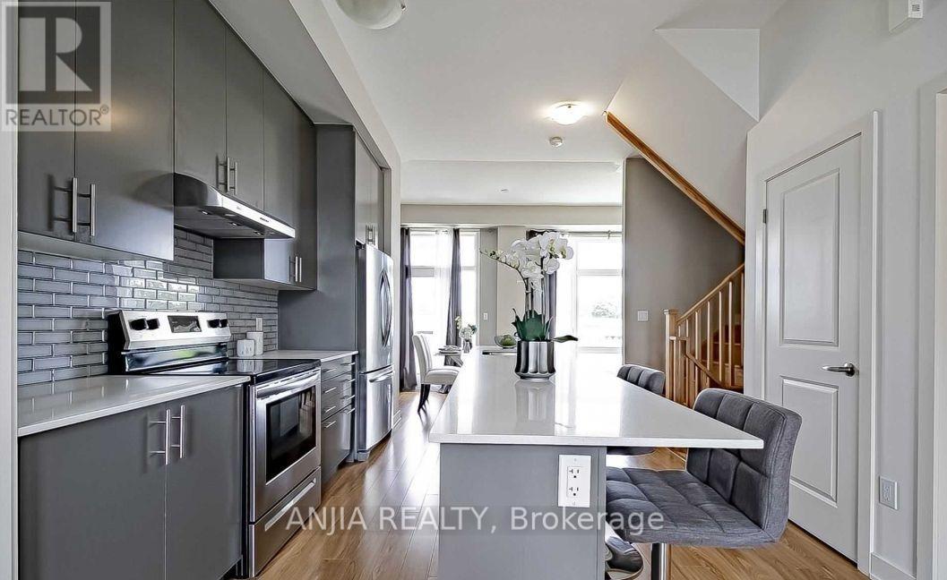 135 Carpaccio Avenue, Vaughan, Ontario  L4H 4R6 - Photo 8 - N13849512