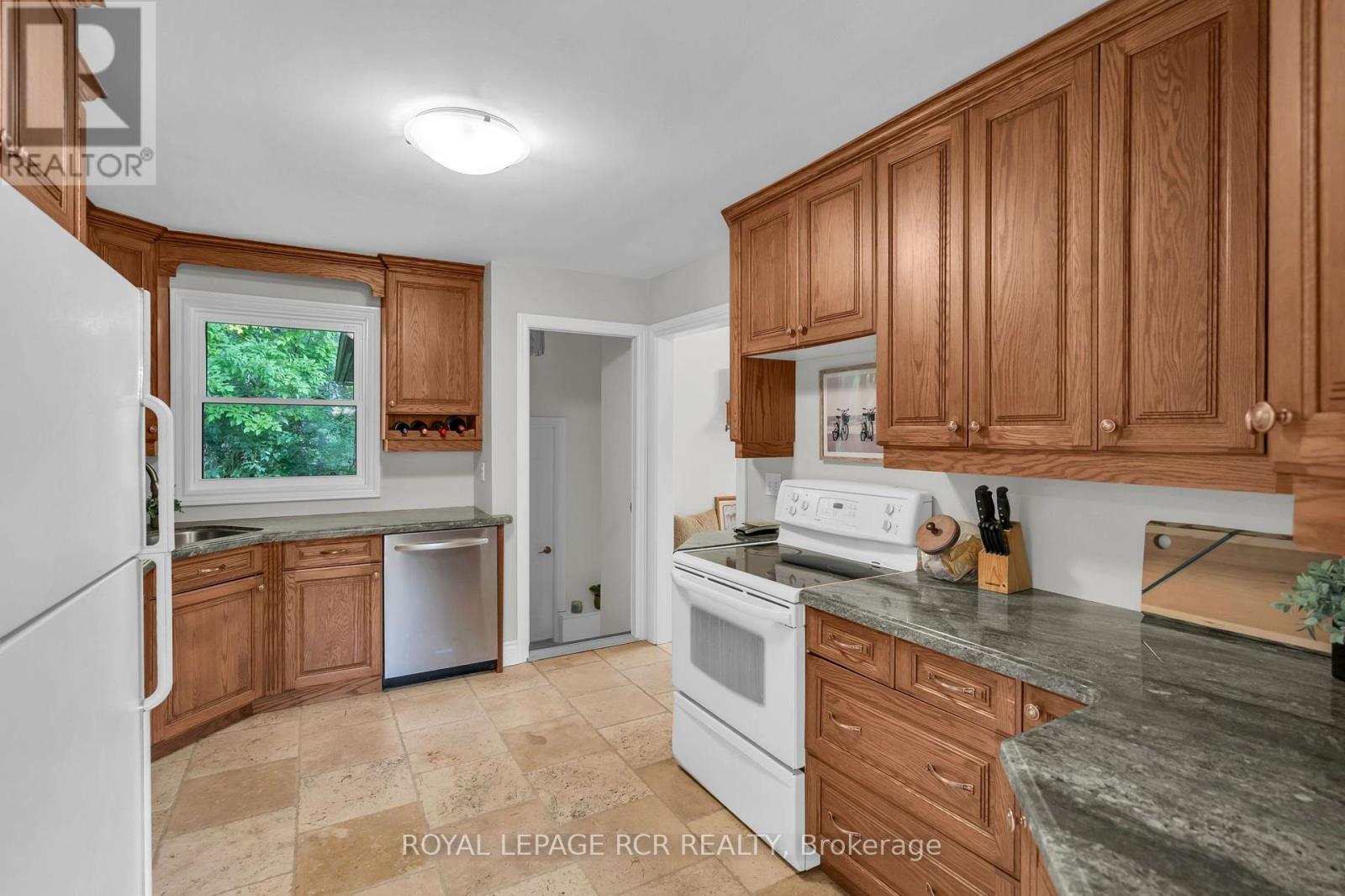19842 Yonge Street, East Gwillimbury, Ontario  L9N 1A9 - Photo 15 - N13849552