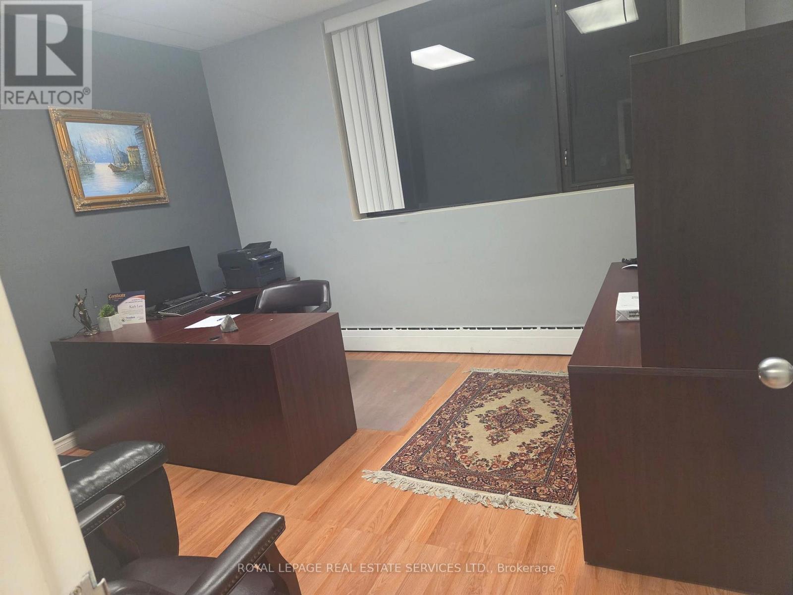 205 - 10211 Yonge Street, Richmond Hill, Ontario L4C 3B3 - Photo 3 - N13849862