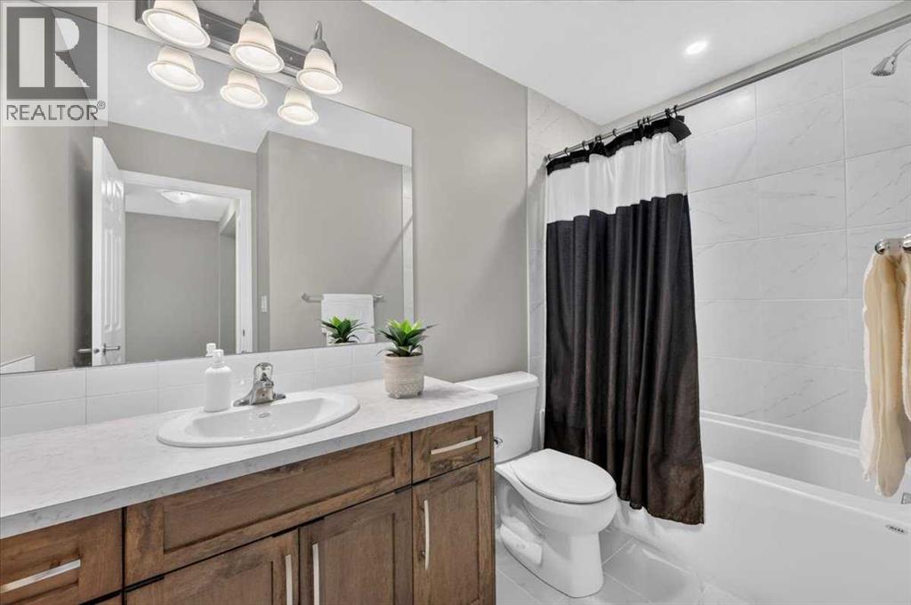 33 Yorkville Green SW, Calgary, Alberta  T2X 4J8 - Photo 34 - A2346745