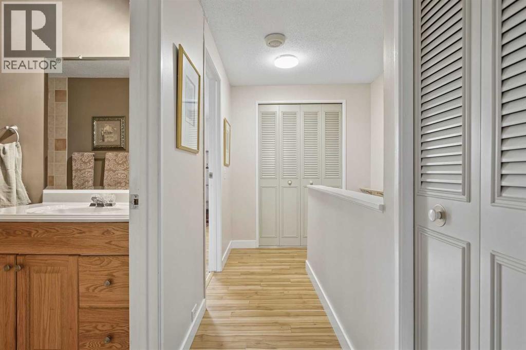 23, 330 Canterbury Drive SW