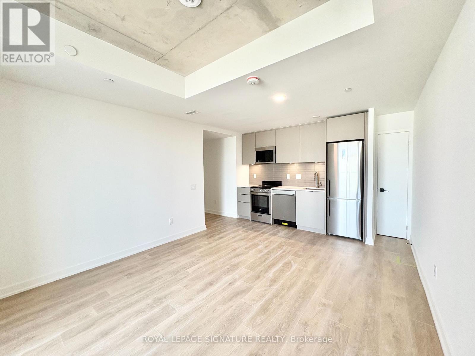 415 - 1 Vine Avenue, Toronto, Ontario  M6P 0C8 - Photo 1 - W13849594