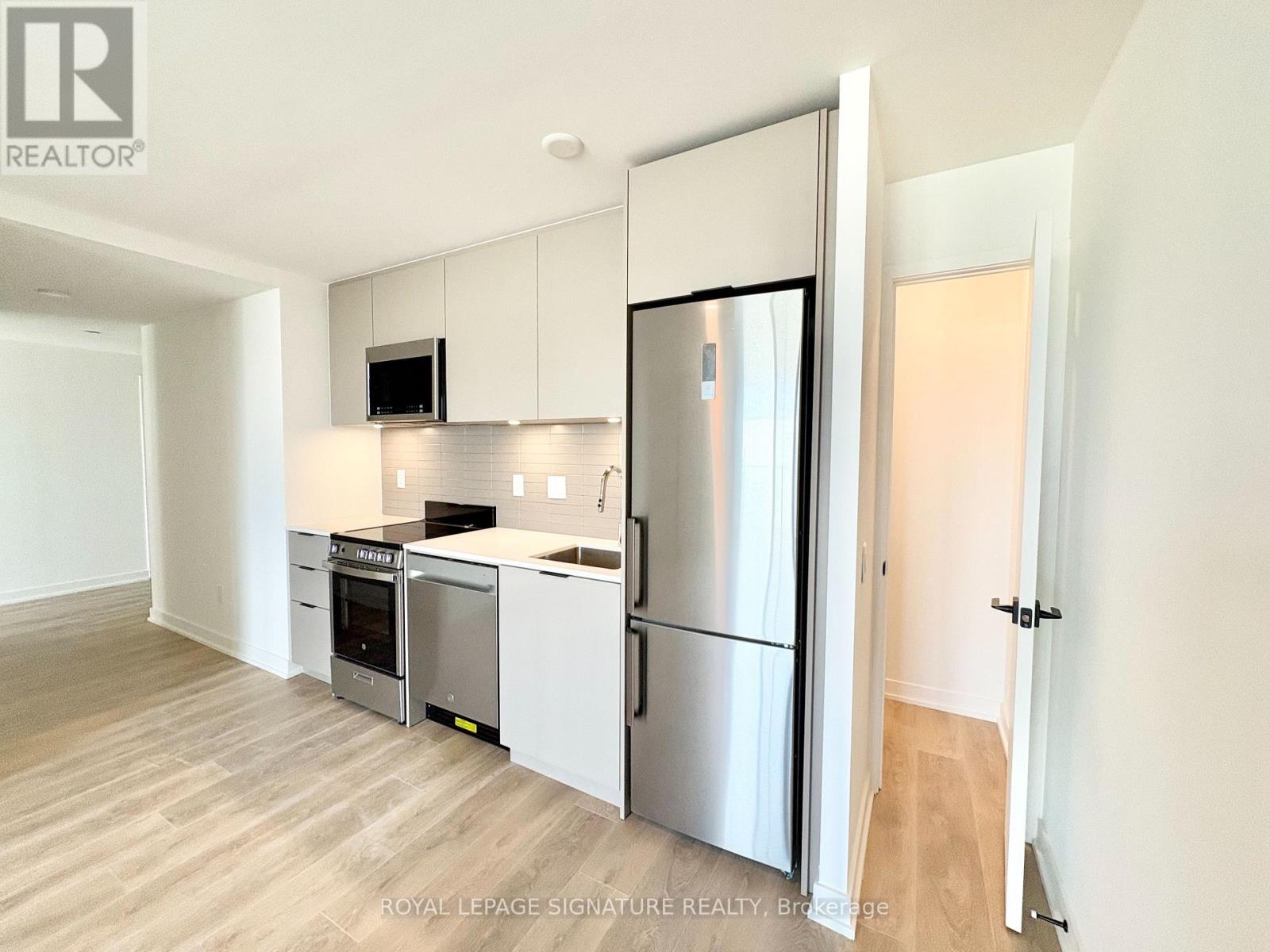 415 - 1 Vine Avenue, Toronto, Ontario  M6P 0C8 - Photo 3 - W13849594