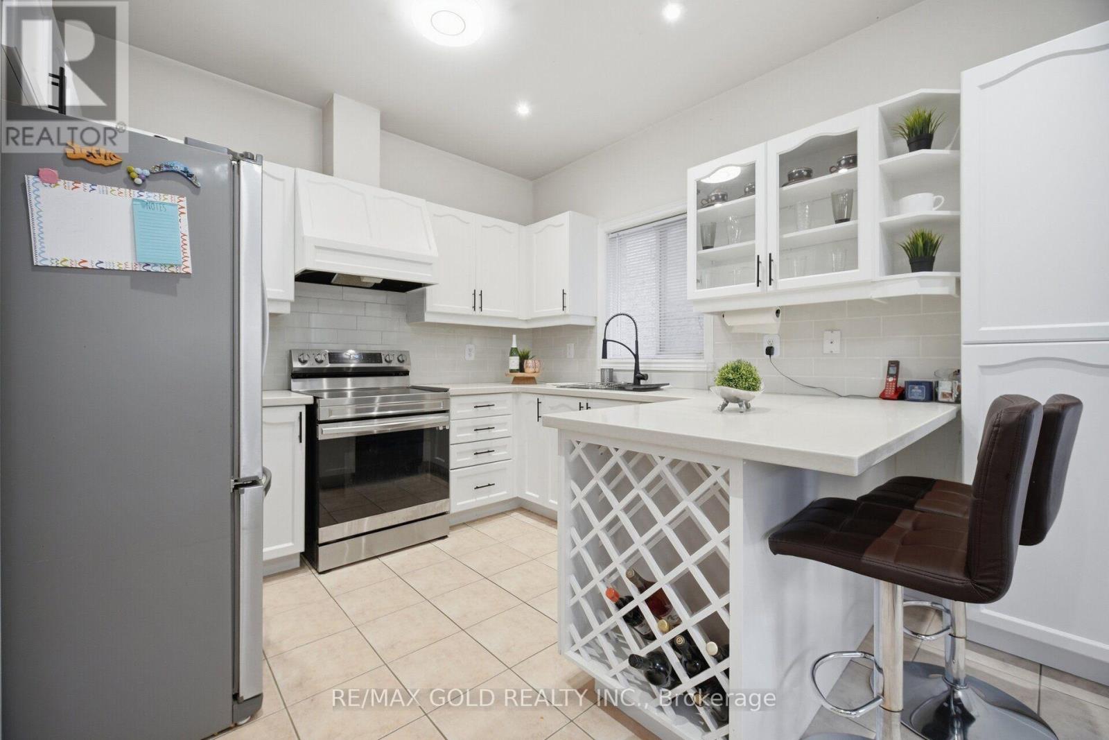 10 Sir Jacobs Crescent, Brampton, Ontario  L7A 3T4 - Photo 10 - W13849738