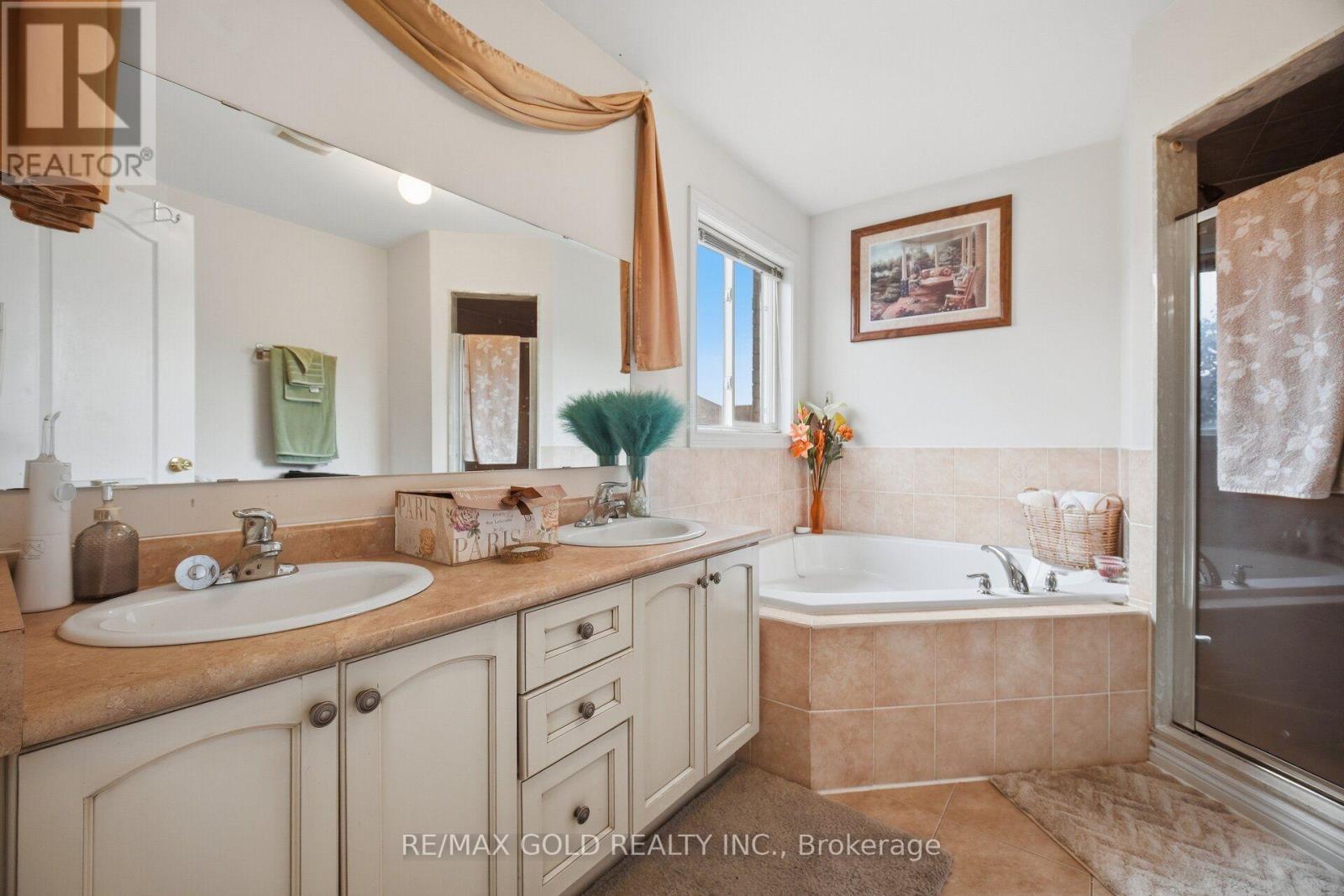 10 Sir Jacobs Crescent, Brampton, Ontario  L7A 3T4 - Photo 23 - W13849738