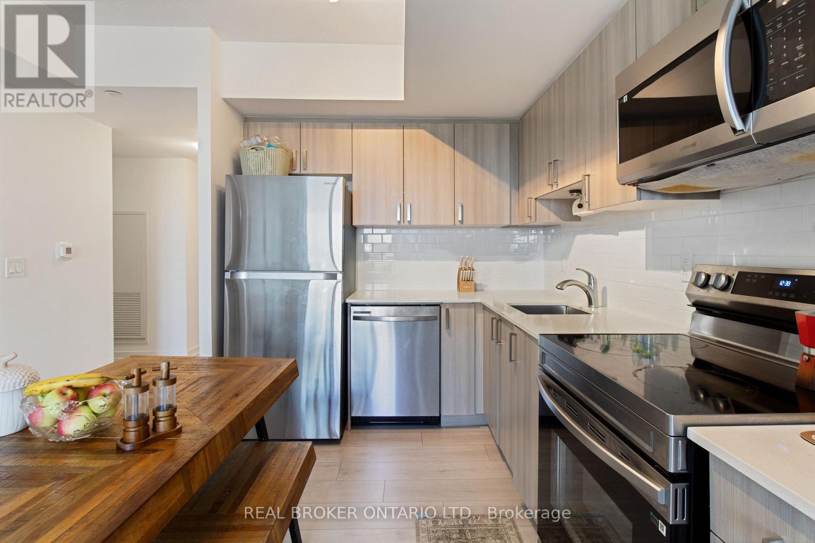 605 - 556 Marlee Avenue, Toronto, Ontario M6B 0B1 - Photo 14 - W13849784