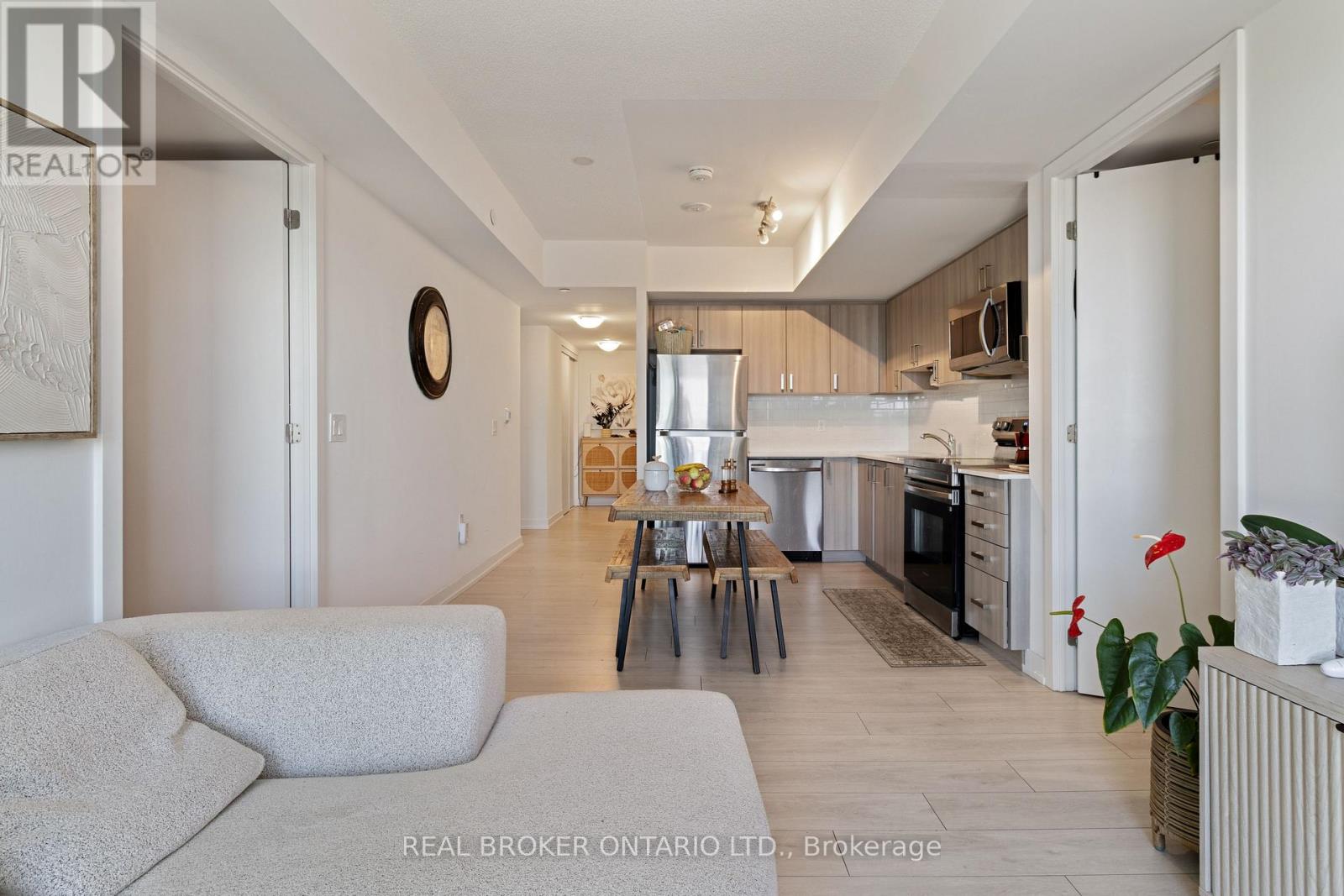 605 - 556 Marlee Avenue, Toronto, Ontario M6B 0B1 - Photo 23 - W13849784