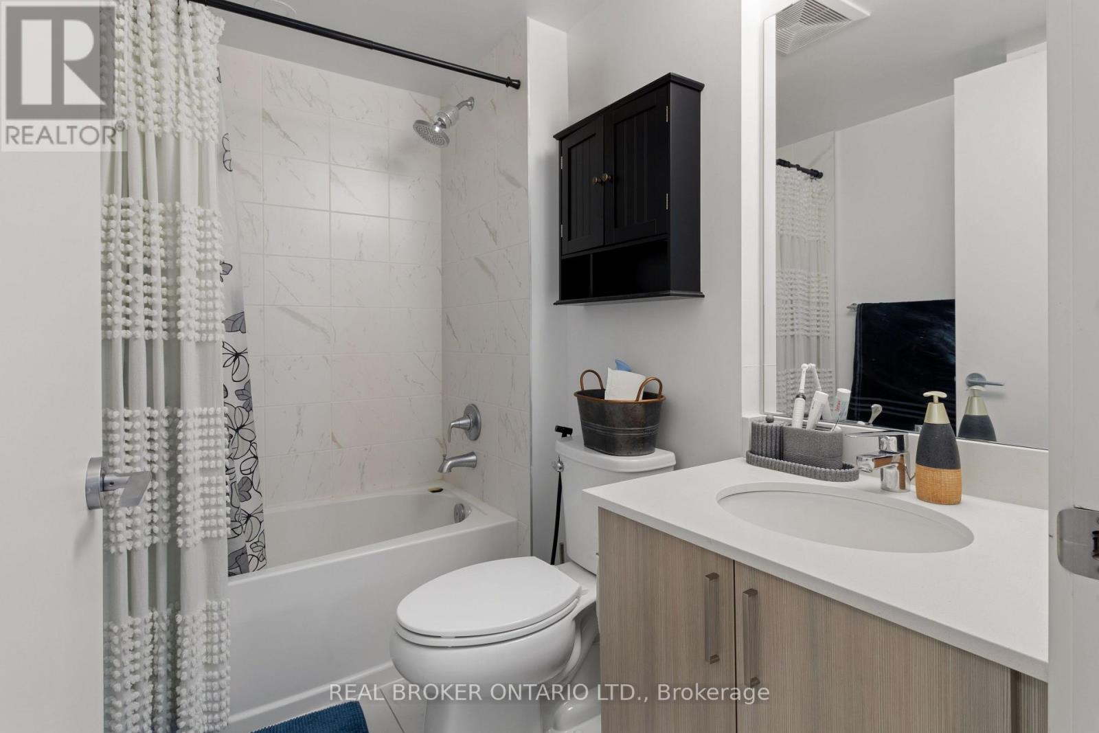 605 - 556 Marlee Avenue, Toronto, Ontario M6B 0B1 - Photo 8 - W13849784