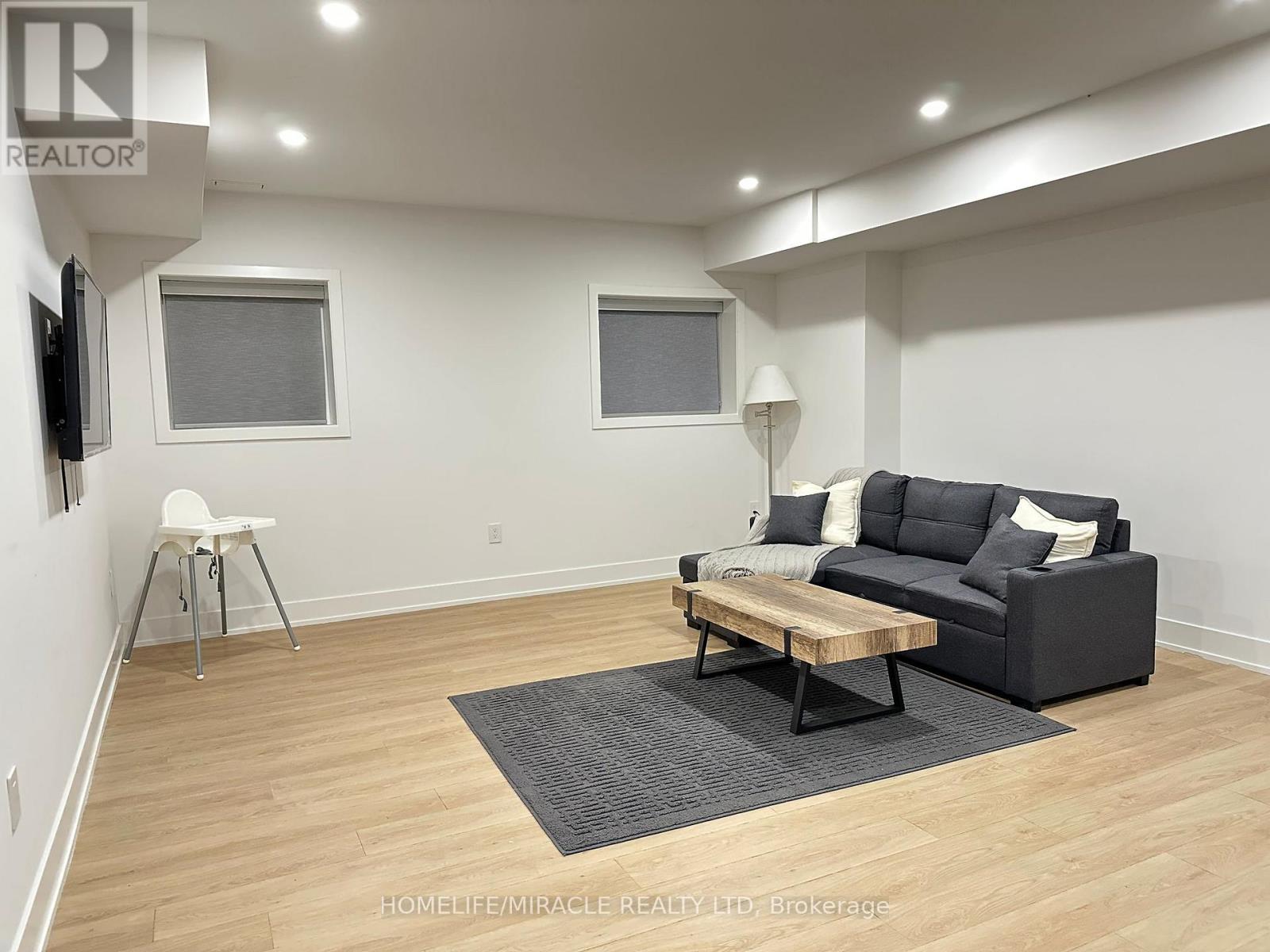 Basement - 1351 Northmount Avenue, Mississauga, Ontario  L5E 1Y4 - Photo 2 - W13849842