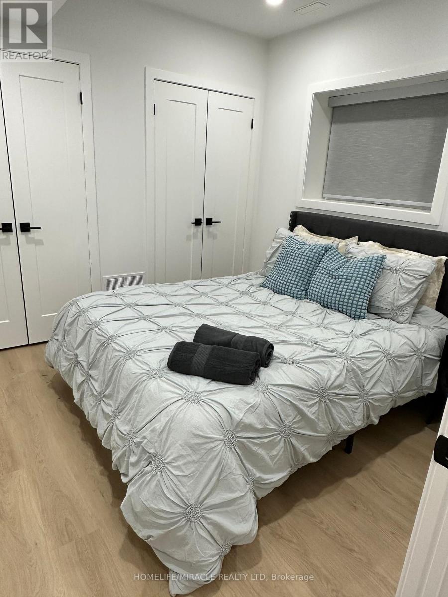 Basement - 1351 Northmount Avenue, Mississauga, Ontario  L5E 1Y4 - Photo 6 - W13849842