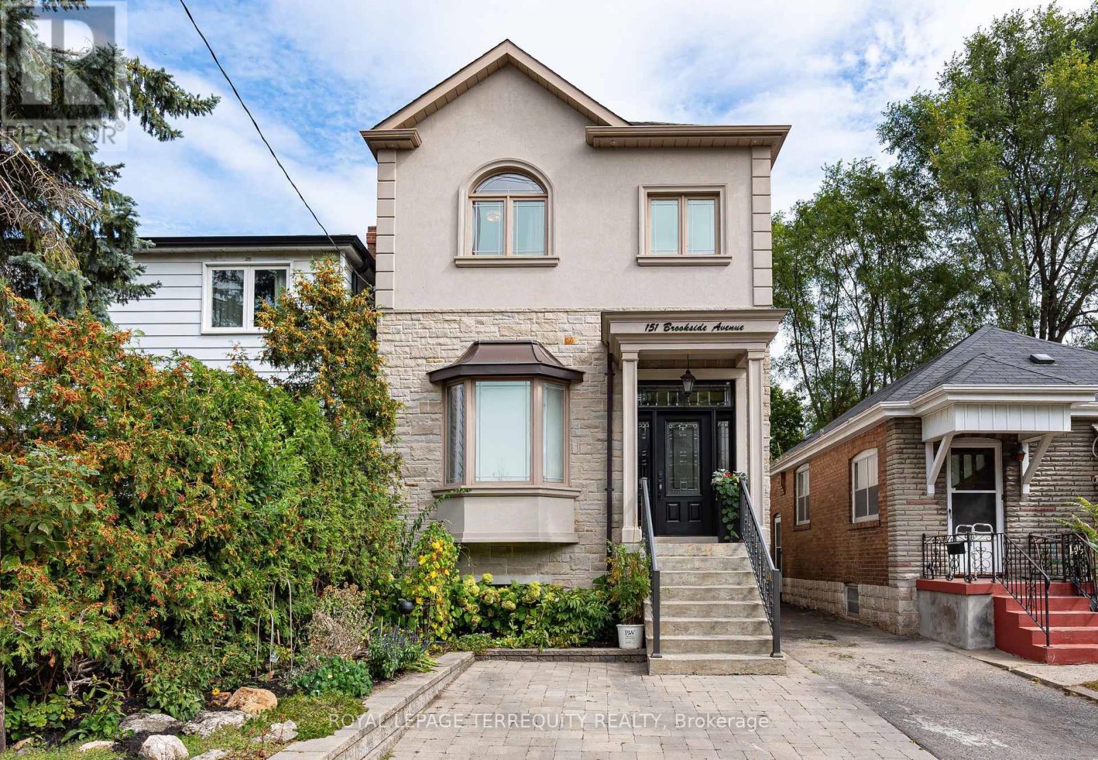 151 Brookside Avenue, Toronto, Ontario  M6S 4G8 - Photo 1 - W13849856
