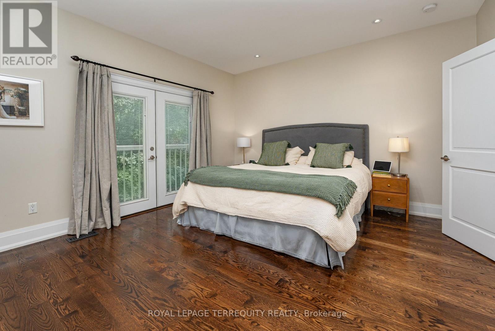 151 Brookside Avenue, Toronto, Ontario  M6S 4G8 - Photo 18 - W13849856