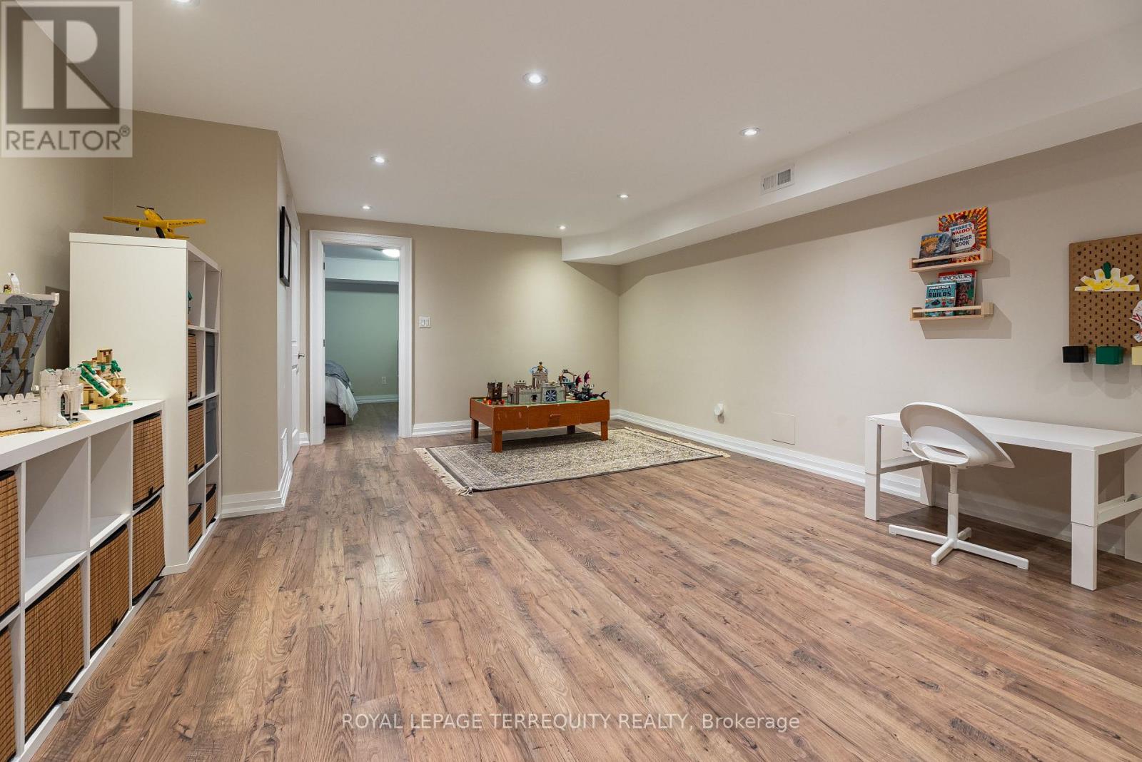 151 Brookside Avenue, Toronto, Ontario  M6S 4G8 - Photo 29 - W13849856