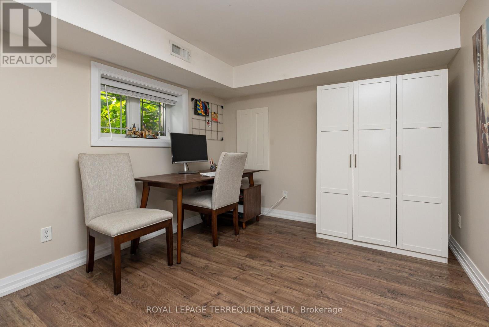 151 Brookside Avenue, Toronto, Ontario  M6S 4G8 - Photo 32 - W13849856